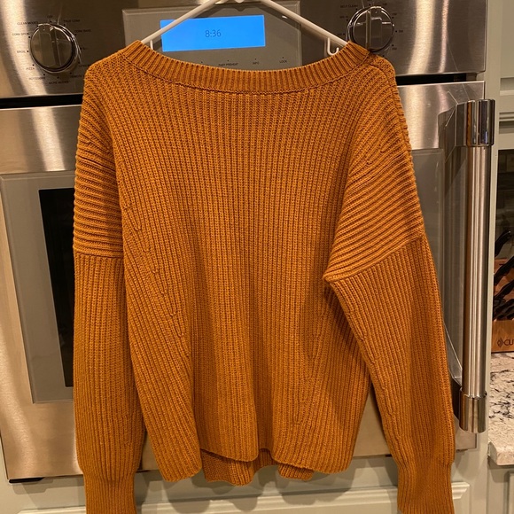 Cabi Sweater - Picture 2 of 2